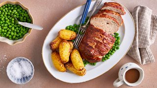 Forloren hare med hasselback kartofler og sovs