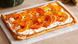 Sprød græskartærte med butterdej og feta