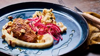 Honning-balsamico kotelet med selleripuré og brunet smør