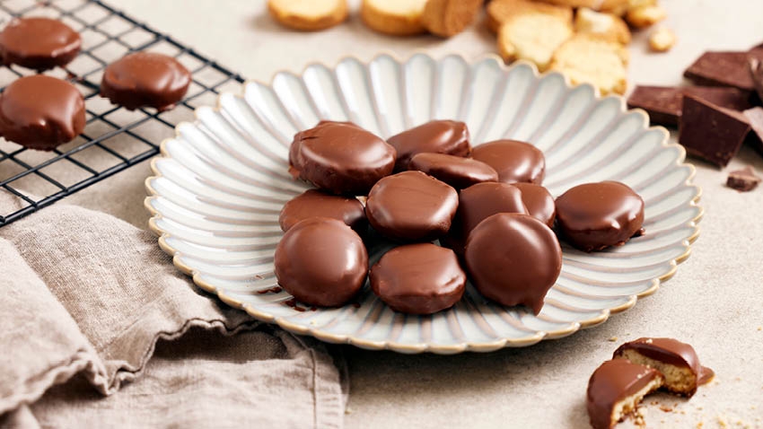 Mini toffee kiks | Med chokolade og saltkaramel | Se opskriften her!