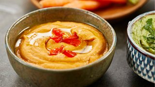 Rød hummus