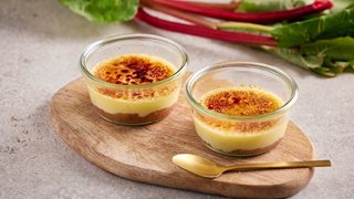 Crème brûlée med rabarber