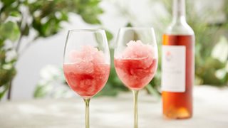Frozen rosé med jordbærsirup