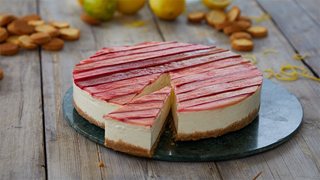 Cheesecake med koldskål og rabarber
