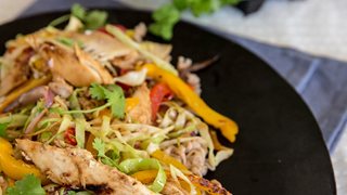 Kylling i wok med peanutsauce