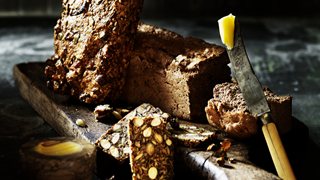 Melfrit nødde-'brød'