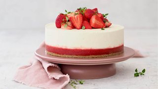 Cheesecake med jordbær, mynte og lime