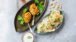 Satay med chili og blomkålscouscous