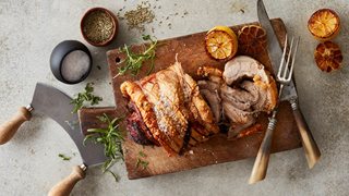 Porchetta med salvie, timian og hvidløg