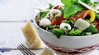Salat med grillet peberfrugt