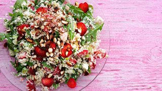 Blomkåls-couscous med jordbær