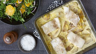 Hellefisk med jordskokker og safran i fløde
