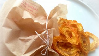 Hjemmelavede crispy chips