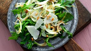 Rucolasalat med fennikel og parmesan